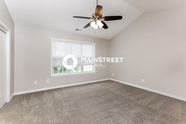 Building Photo - 4 Bedroom Pet-Friendly Home in RALEIGH, NC with Main Street Renewal