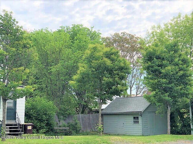 Building Photo - 9 N Franklin St