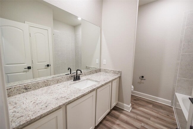 Building Photo - 613 Harbor Oaks Dr