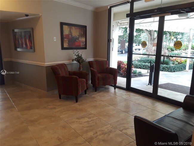 Building Photo - 3499 Oaks Way