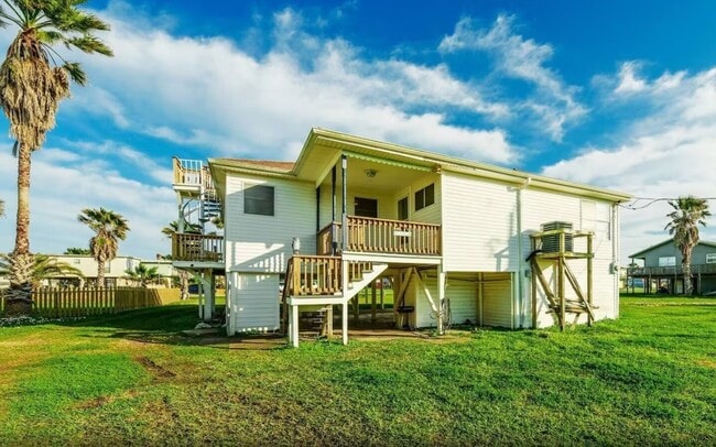 Building Photo - 610 Fort Velasco Dr