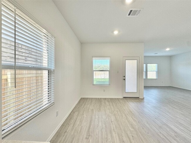Building Photo - 1316 Acorn Oak Dr