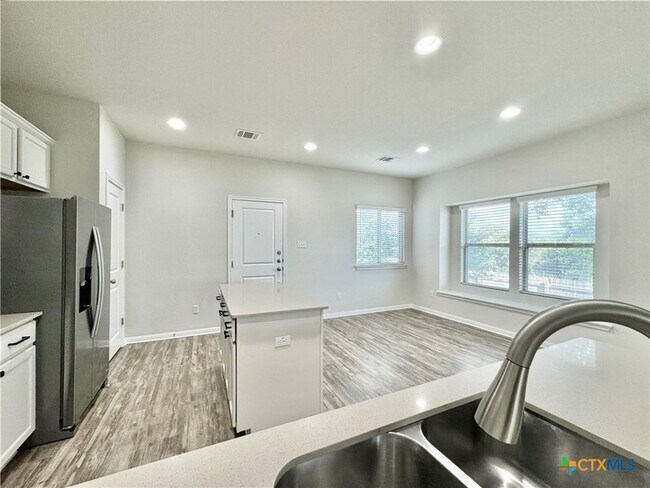 Building Photo - 1728 Cherokee Nation Trl
