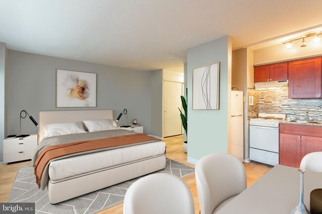Building Photo - Bright Studio in the Heart of Center City ...