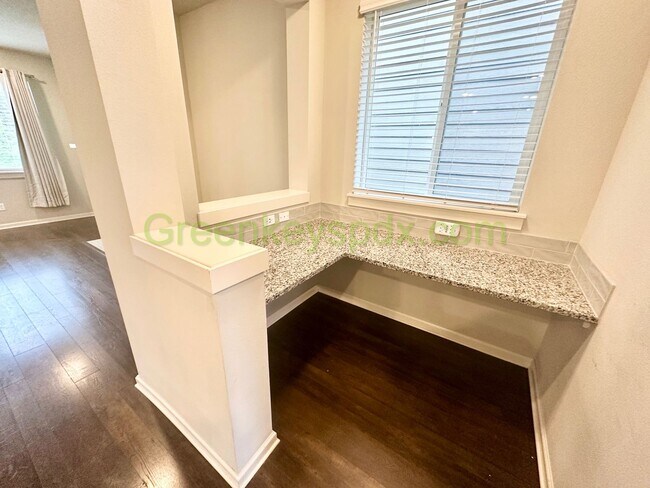 Building Photo - Amazing 2,306-square-foot house in Wood Village