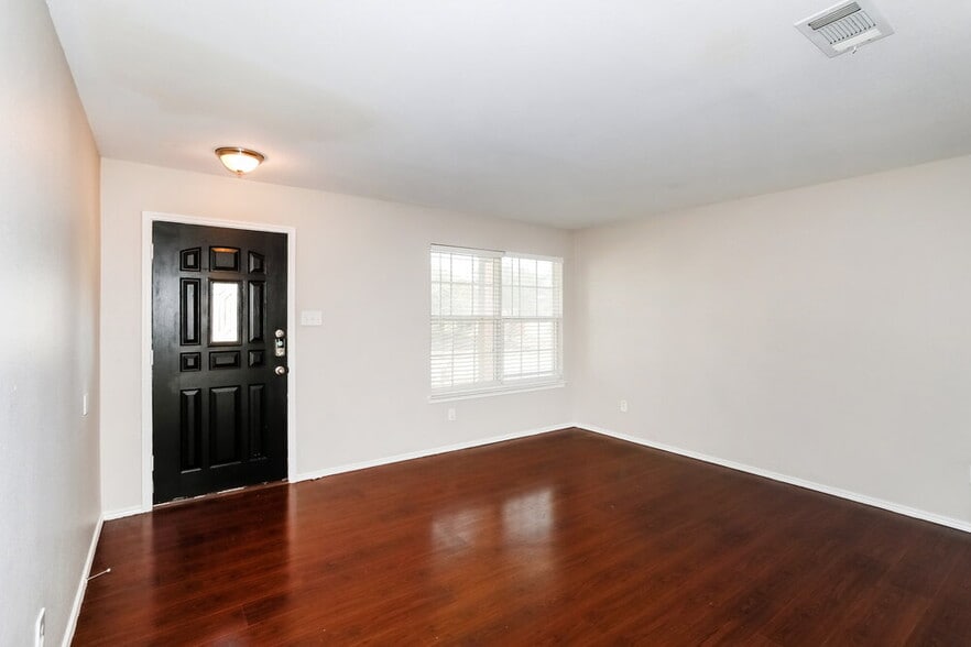 Building Photo - 7718 Water Fowl Trl