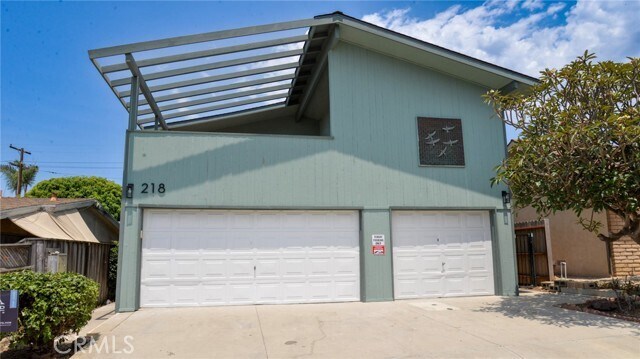 Building Photo - 218 Avenida Rosa