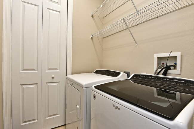 Building Photo - 1226 Sandstone Run