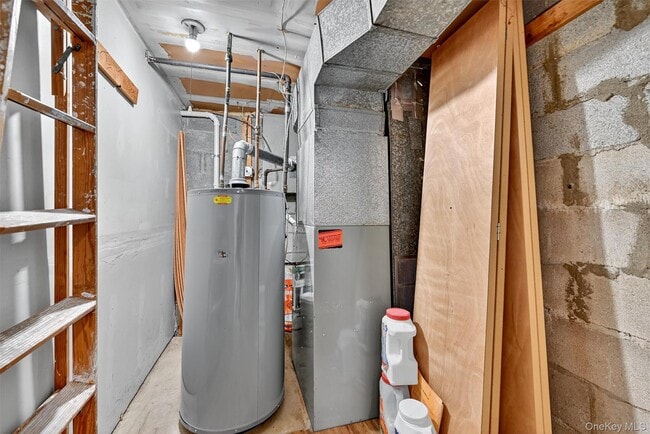 Building Photo - 28 Alan Rd