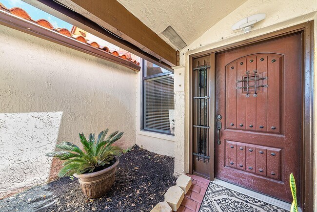 Building Photo - 13676 Cortez Dr