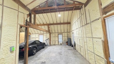 Building Photo - 4419 Continental Dr