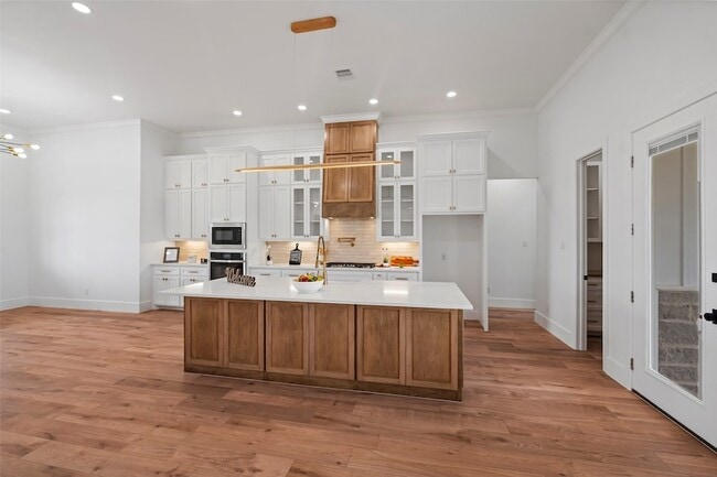Building Photo - 413 Chuckwagon Trail