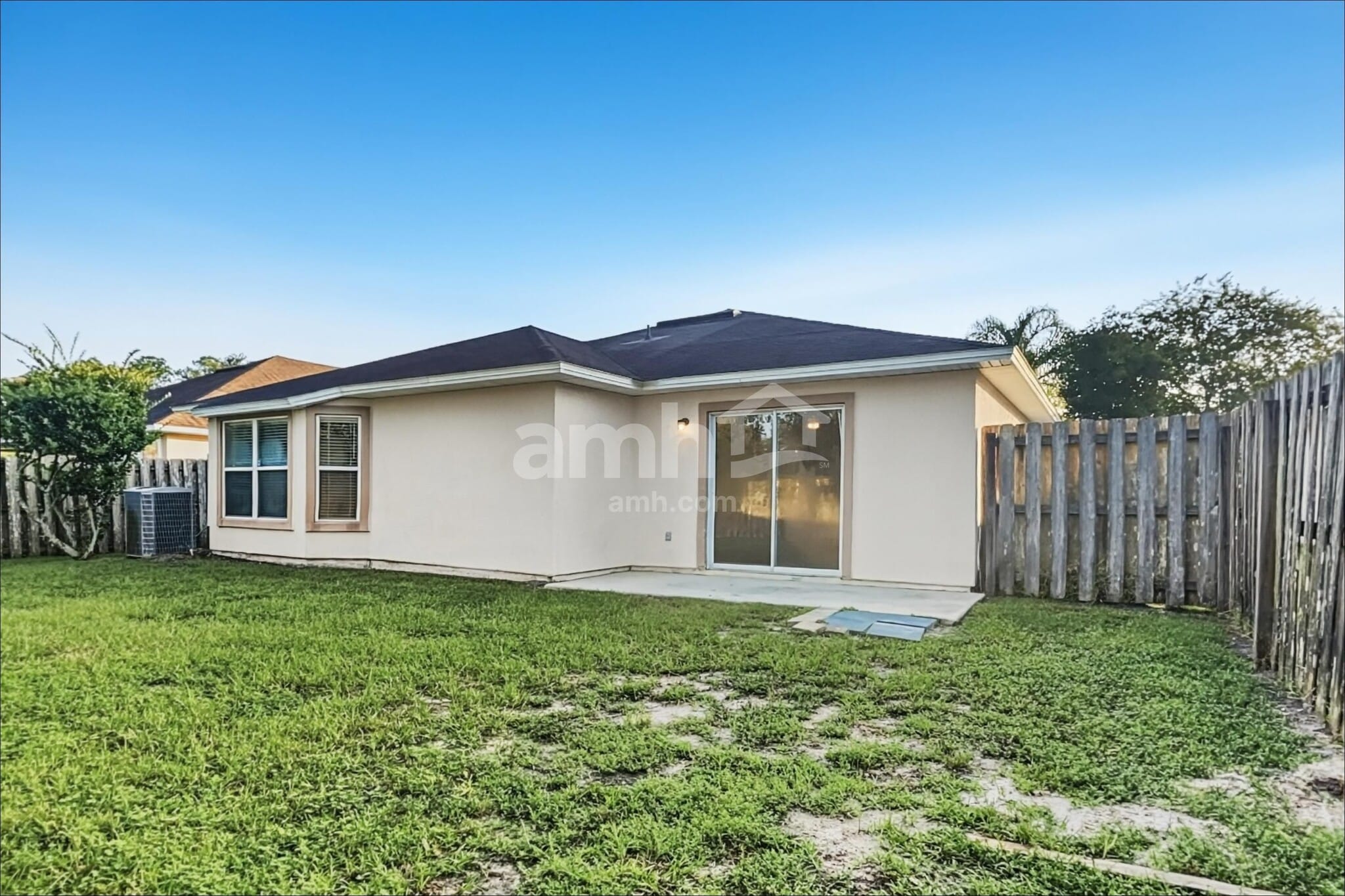 Building Photo - 422 Bostwick Cir