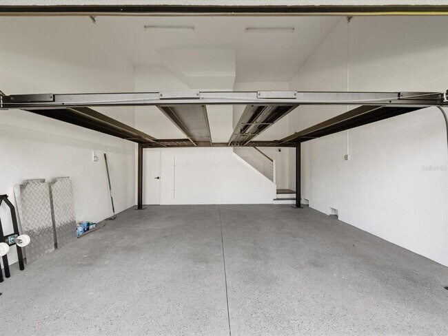 Building Photo - 5002 W Idaho St