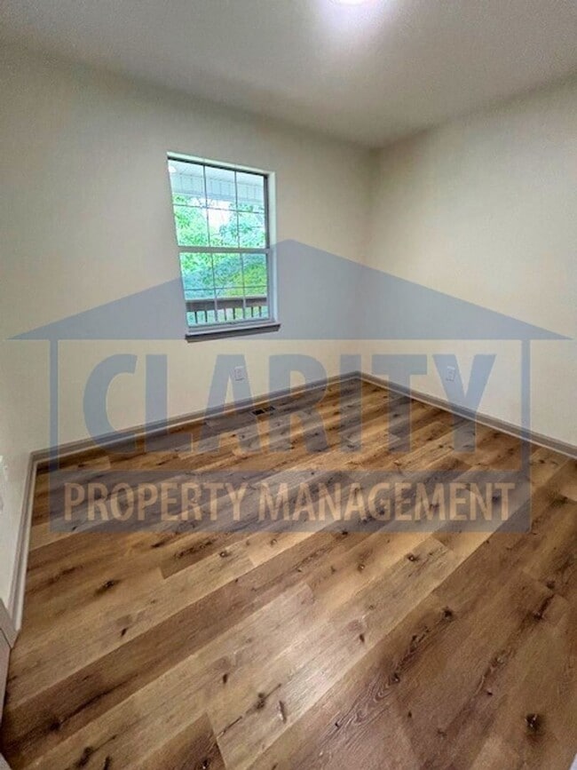 Building Photo - Newly renovated 3 bedroom, 2 bath ranch home!