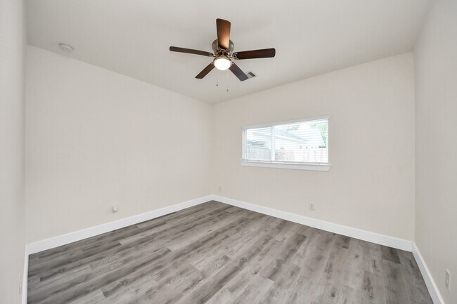 Building Photo - 6827 Mcwilliams Dr