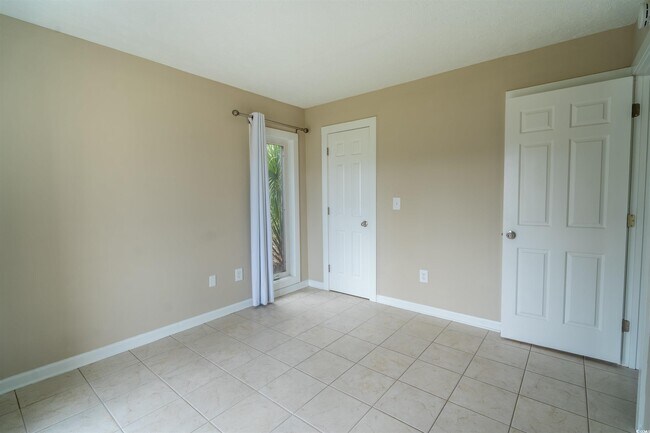 Building Photo - 4708 Cobblestone Dr