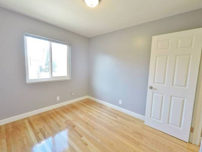 Building Photo - Spacious 2BR Apartment – Near El Cerrito D...