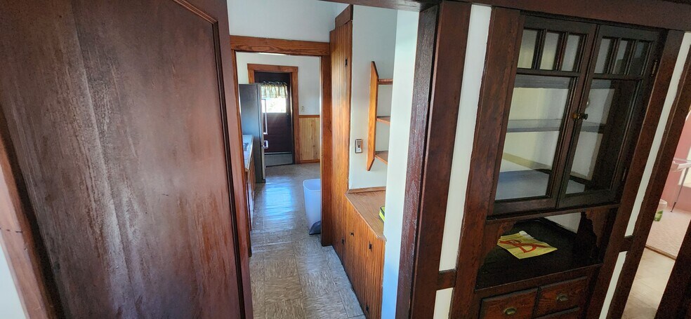 Building Photo - 14 Hurlcroft Ave