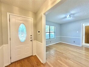 Building Photo - 1821 Broadway St