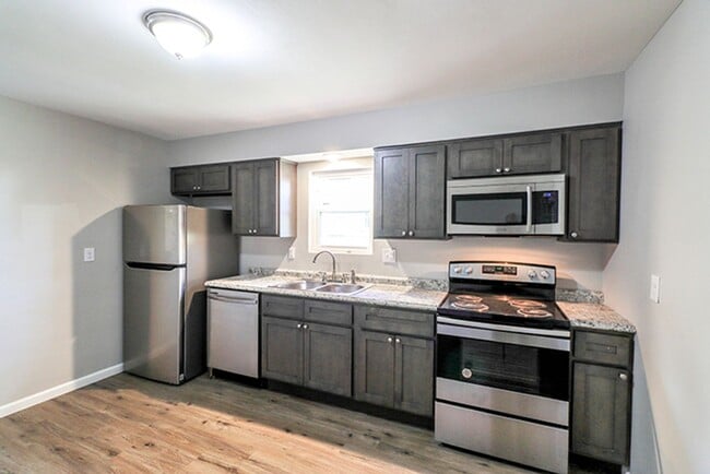 Building Photo - 3 Bedroom; 1 Bath; Ranch Home