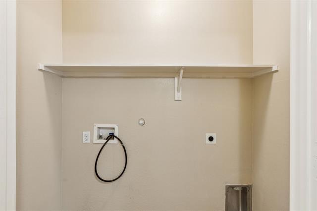 Building Photo - 9405 Fenway Dr