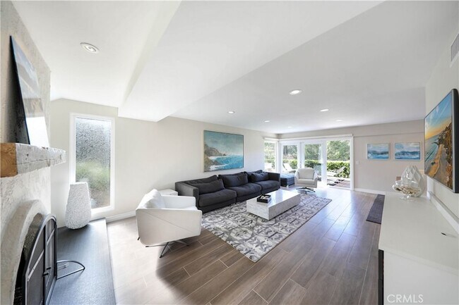 Building Photo - 406 Carlotta