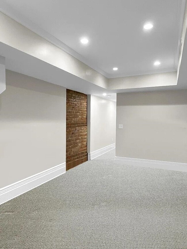 Building Photo - 346.5 8th St