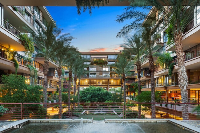 Building Photo - 7141 E Rancho Vista Dr