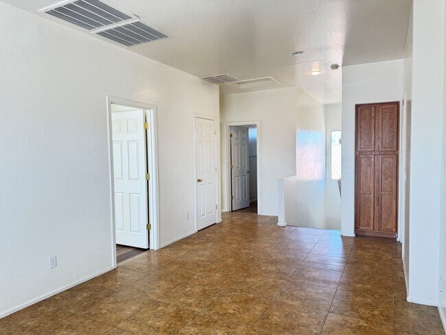Building Photo - San Tan Queen Creek 4 bed 2.5 bath For rent