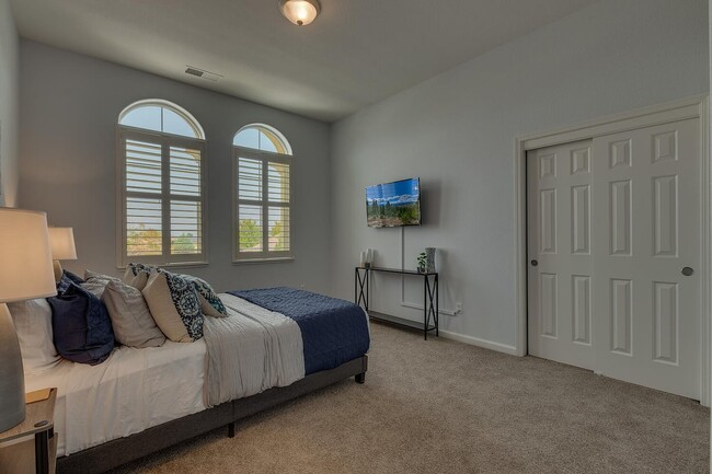 2nd floor Queen bedroom with 43" streaming TV and two closets - 1698 Gemtown Dr