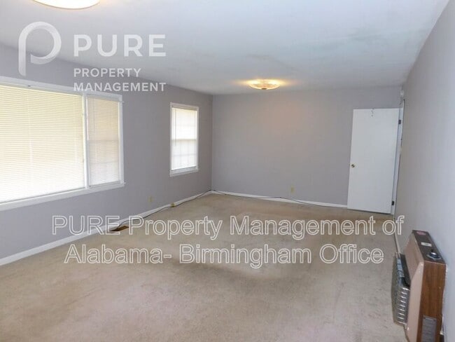 Building Photo - 117 22nd Ave NW