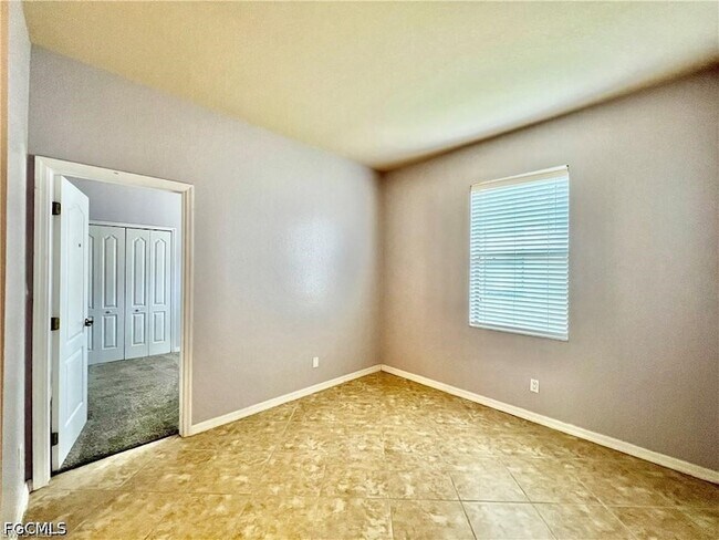 Building Photo - 12074 Country Day Cir
