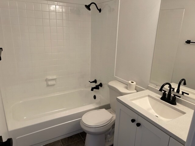 Building Photo - 1120 E 6th St