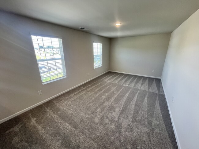 Building Photo - 1747 Mallard Dr
