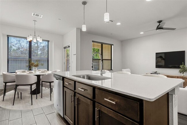 Building Photo - 12315 Maypole Bend