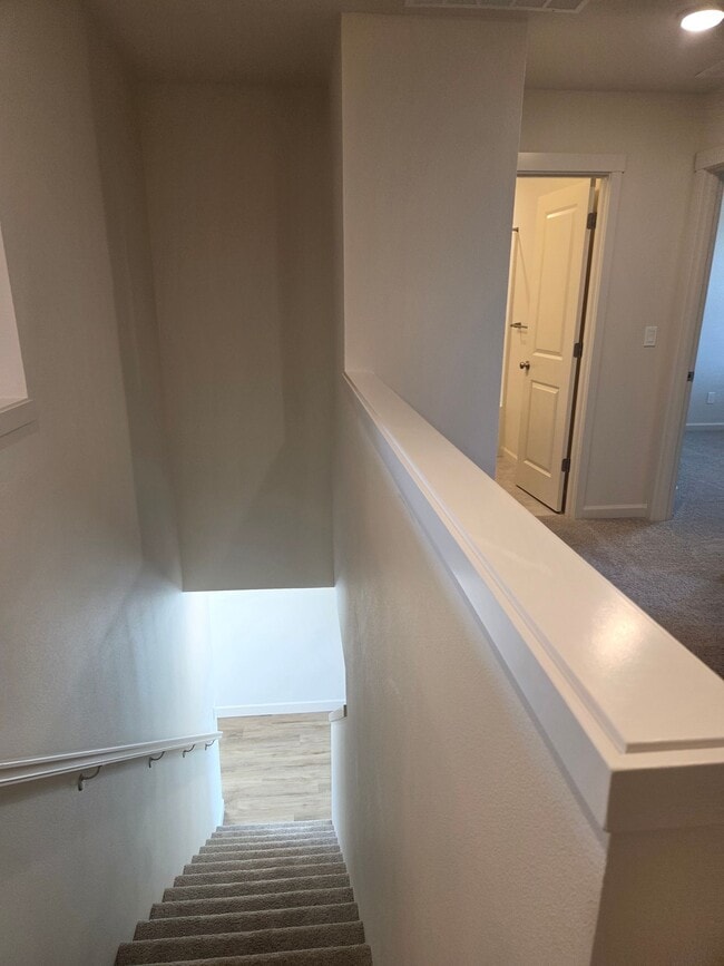 Building Photo - Brand New 3 bdrm 2 1/2 bath townhouse