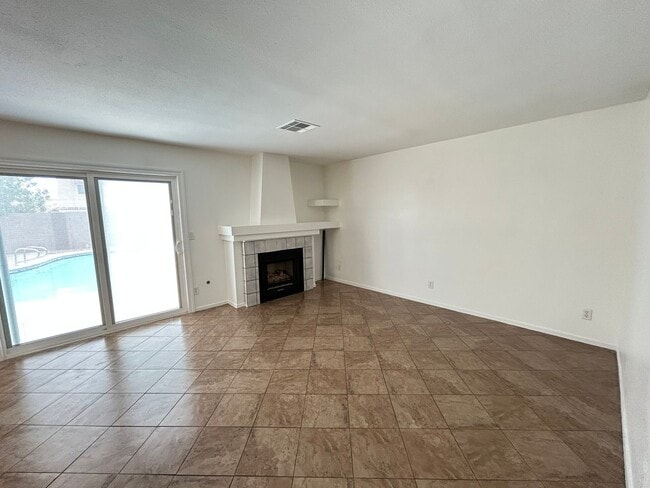 Building Photo - No HOA! 4 Bedroom 2.5 Bath with Pool!