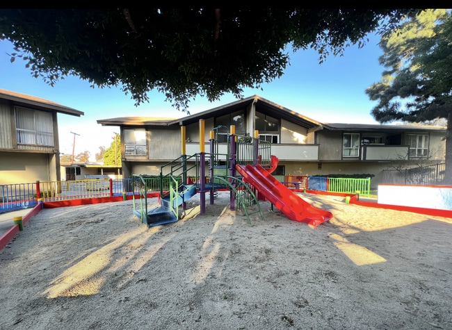 Building Photo - 806 Coriander Dr