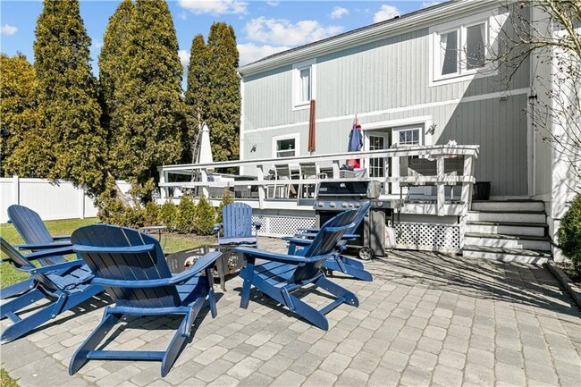 Building Photo - 391 Valley Rd