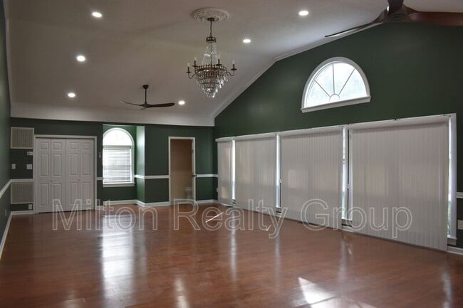 Building Photo - 1505 Fairview St