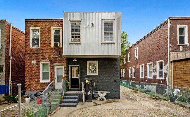Building Photo - 424 State St