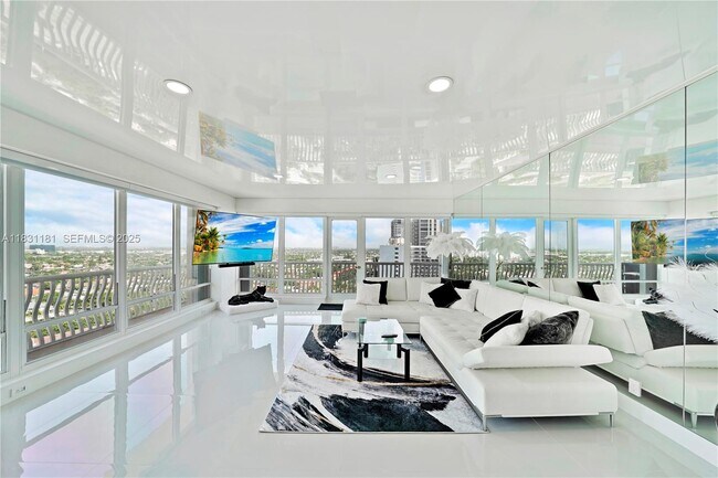 Building Photo - 4020 Galt Ocean Dr