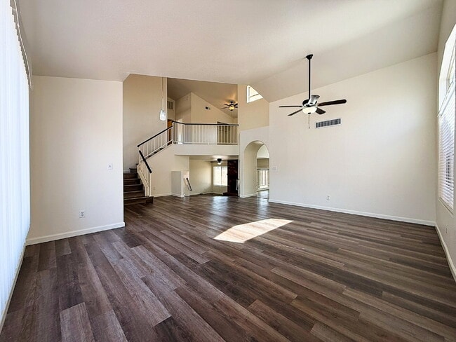 Building Photo - Spacious Garden Lakes Beauty – Vaulted Ceilings, 3-Car Garage & Stunning Upgrades!