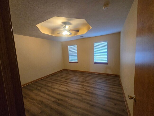 Building Photo - For Rent: Spacious 3 Bed, 2.5 Bath Townhome in Pineville!