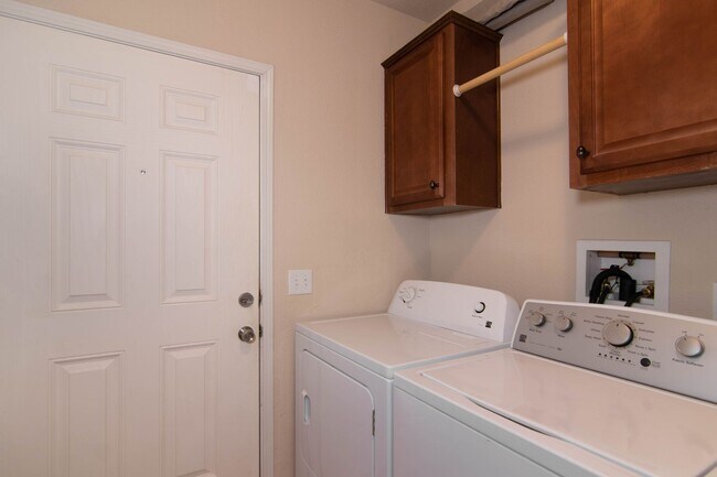 Building Photo - **Coming Soon** 3 Bed 2 Bath Manufactured Home on Acreage west of Spokane 12 minutes