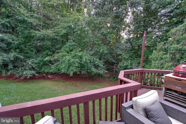 Building Photo - 200 Sulgrave Ct
