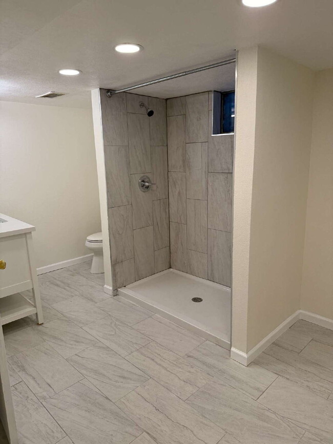 Building Photo - "Charming 3-Bed Home with in Northglenn!"