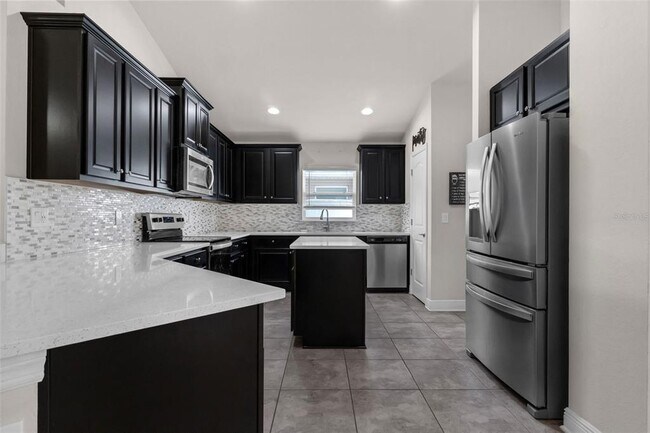 Building Photo - 424 Buchannan Dr