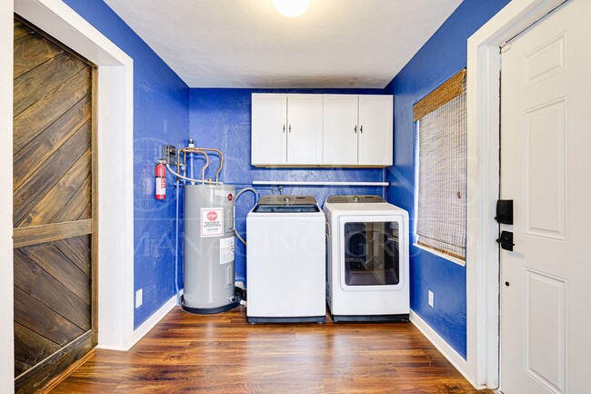 Building Photo - Historic GEM! – The First Female-Built Home in Holly Hill